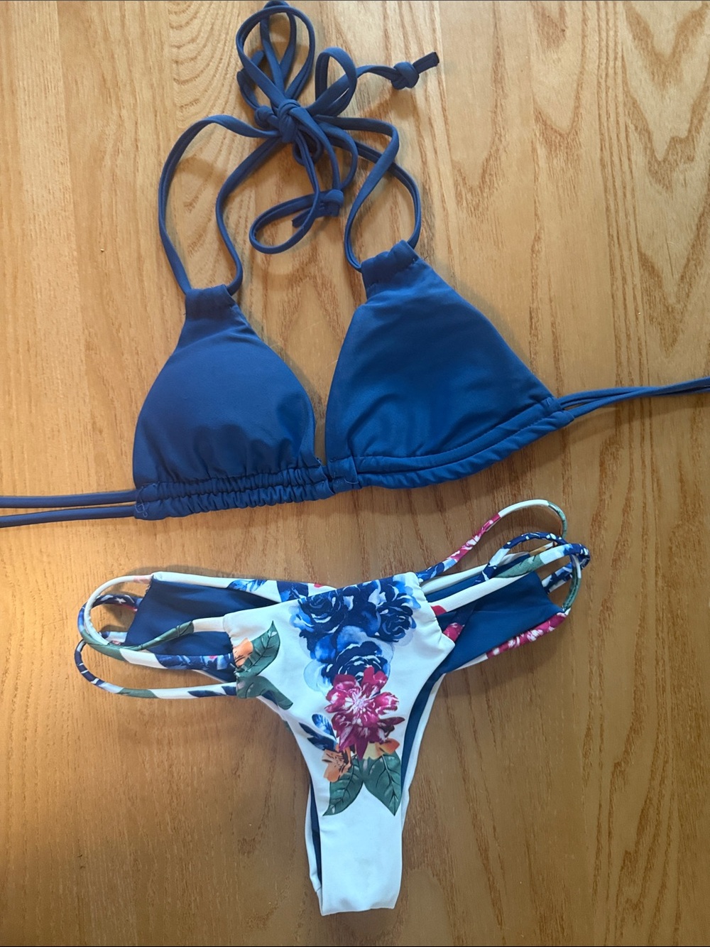 Cupshe Blue Triangle Bikini Top with Floral Multi-Strap Bottom